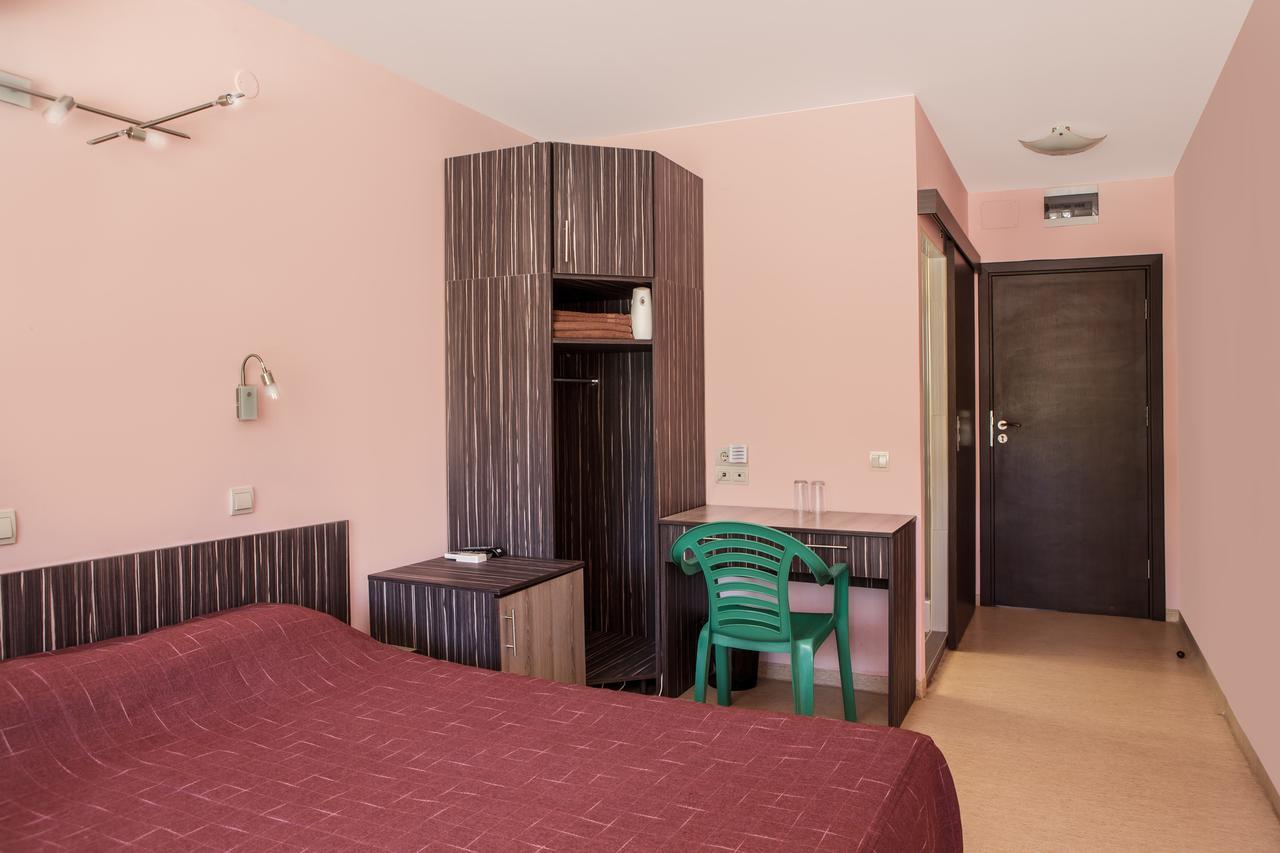 Family Hotel Kipra Ngoại thất bức ảnh