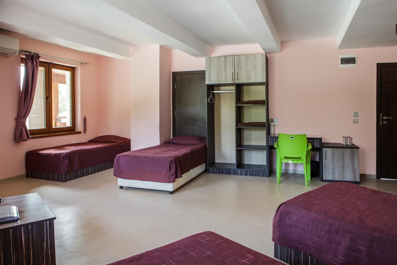 Family Hotel Kipra Ngoại thất bức ảnh