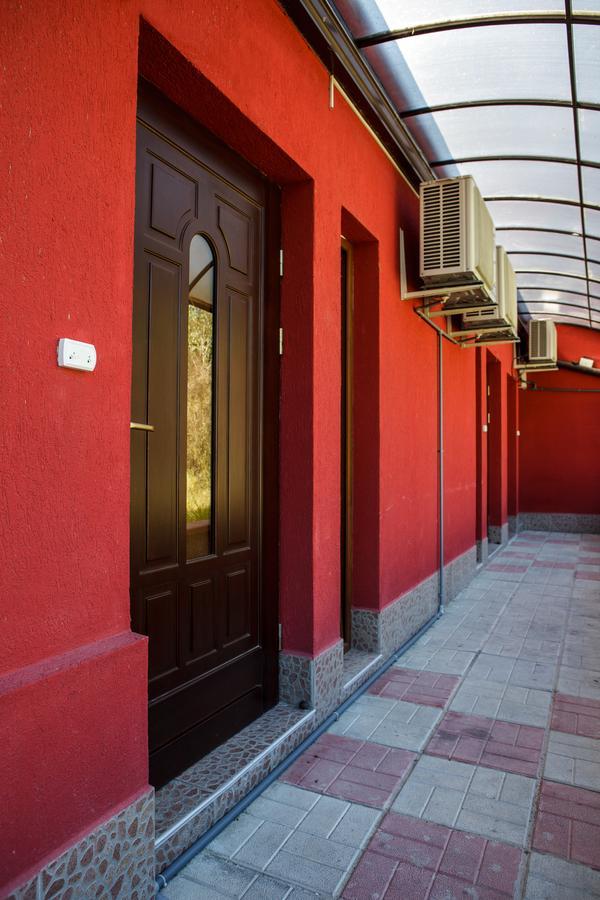 Family Hotel Kipra Ngoại thất bức ảnh